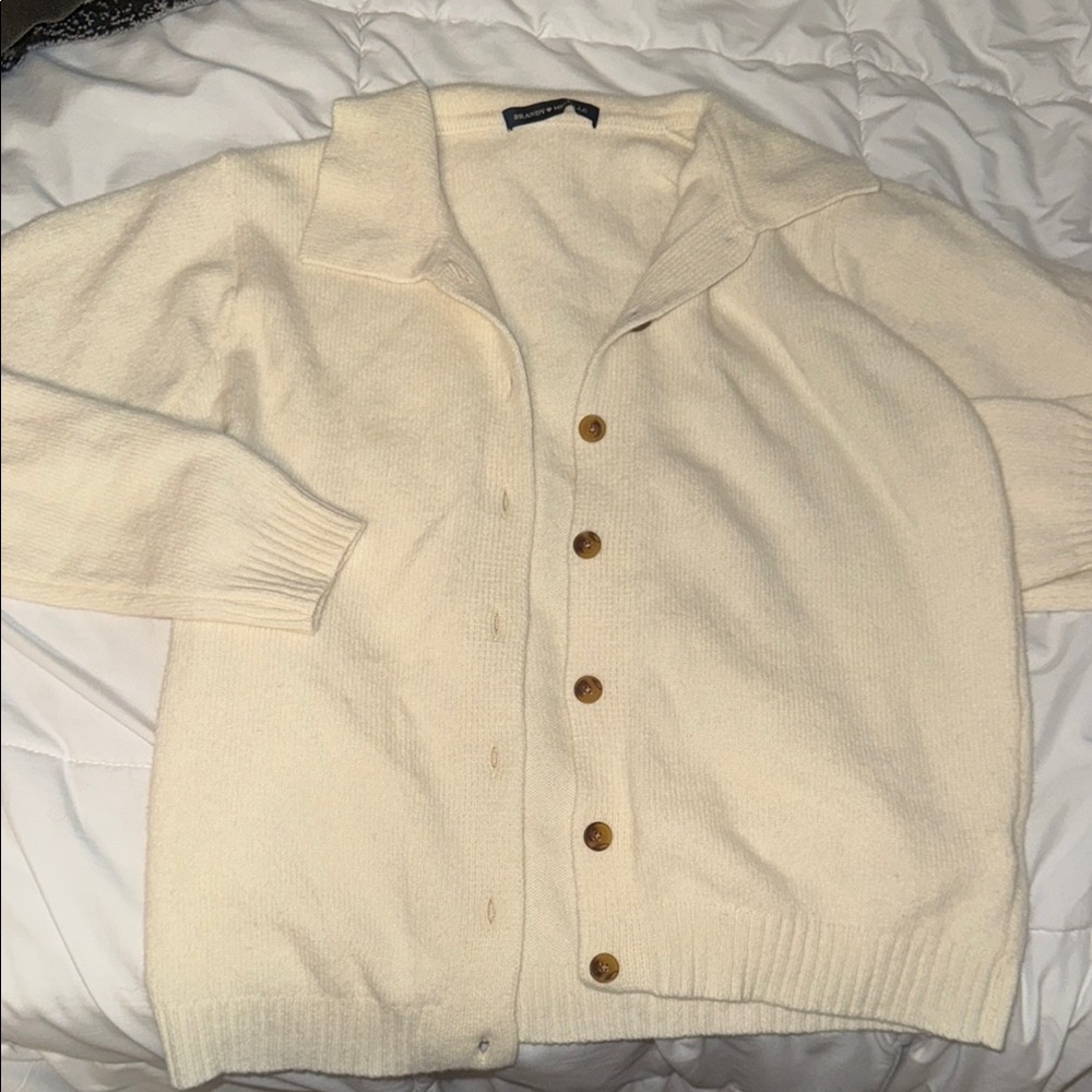 Brandy Melville Sweater (never worn)